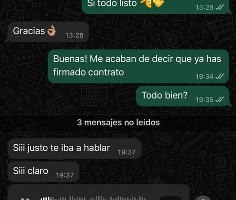 Chat de WhatsApp sobre contrato firmado y confirmación de acuerdo