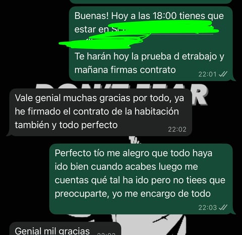 Conversación de WhatsApp sobre prueba de trabajo y confirmación de contrato de vivienda